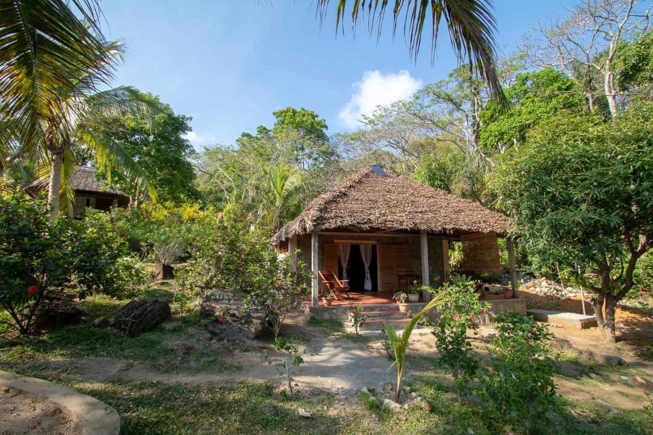 Les Jardins D'Ankify Bed & Breakfast Andimaka ภายนอก รูปภาพ