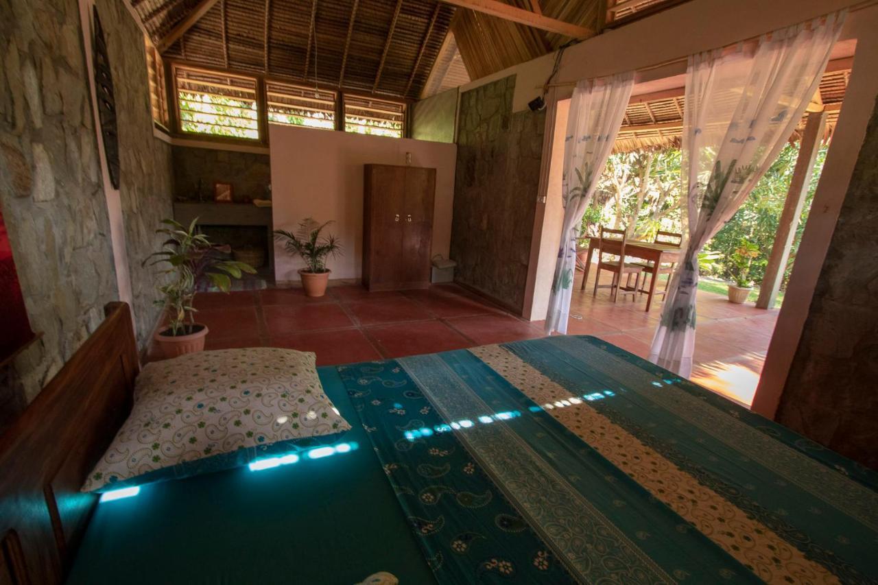 Les Jardins D'Ankify Bed & Breakfast Andimaka ภายนอก รูปภาพ